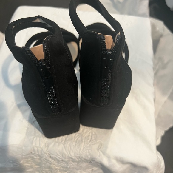 GLAMOROUS Heels - Picture 2 of 9